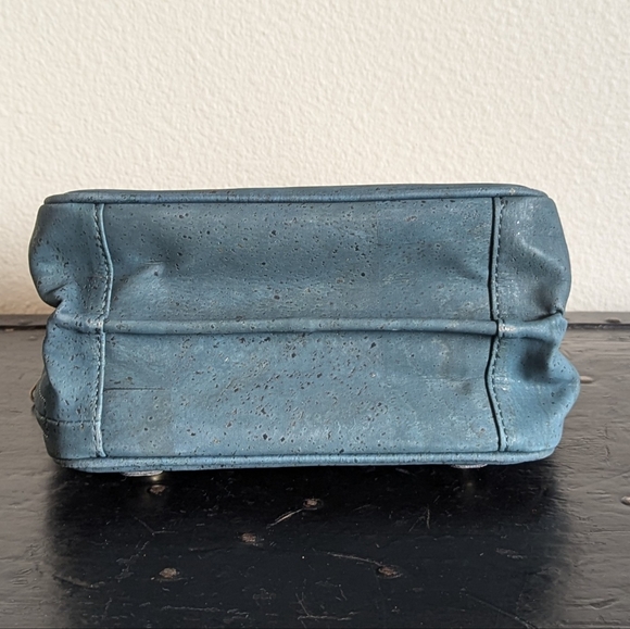 Laflore Paris Bebebark Convertible Purse, Emerald Green - Picture 11 of 16